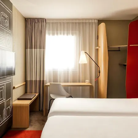 Ibis Hotel 3*