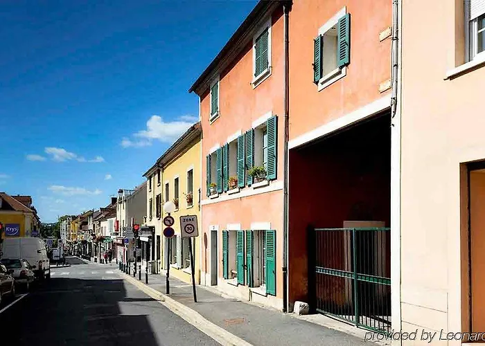 Ibis Hotel 3*